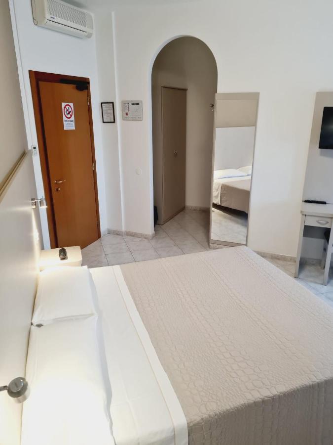 Hotel San Marco Pesaro Exteriör bild