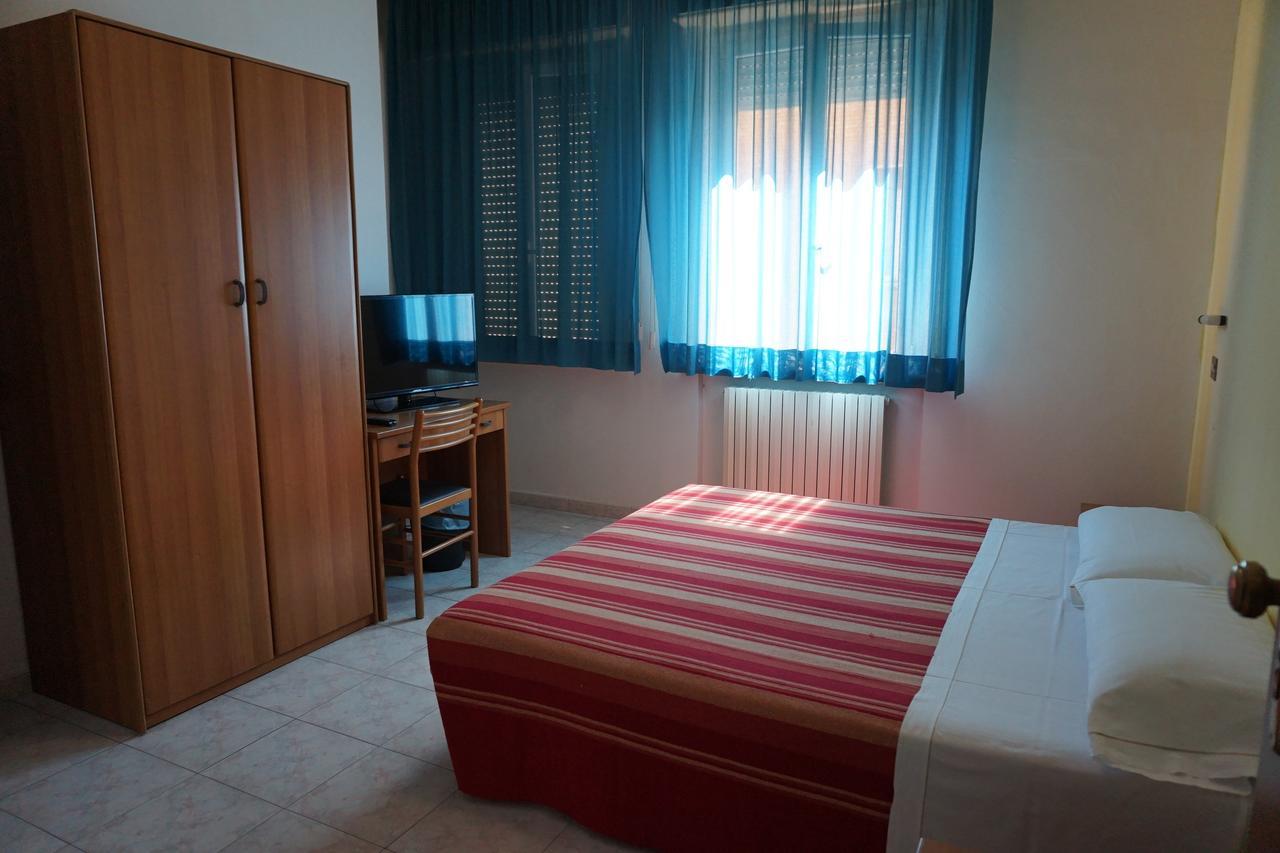 Hotel San Marco Pesaro Exteriör bild