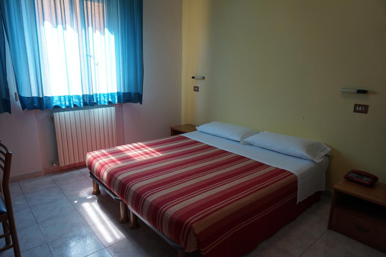 Hotel San Marco Pesaro Exteriör bild