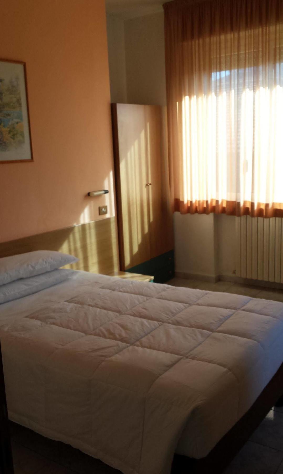 Hotel San Marco Pesaro Exteriör bild