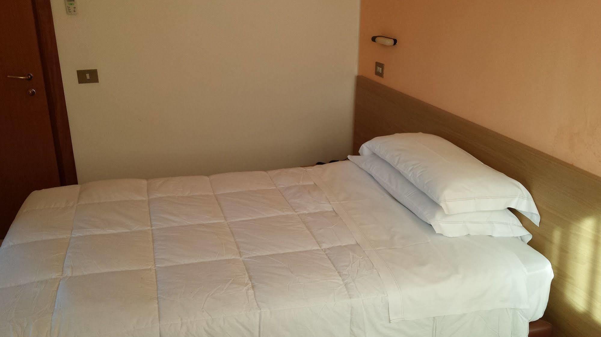 Hotel San Marco Pesaro Exteriör bild